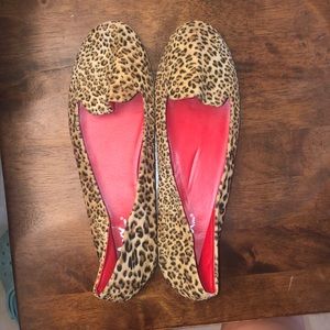 Cheetah print flat